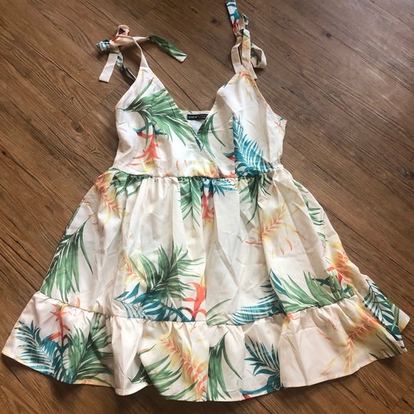 SHEIN Tropical Dress - Picture 1 of 13